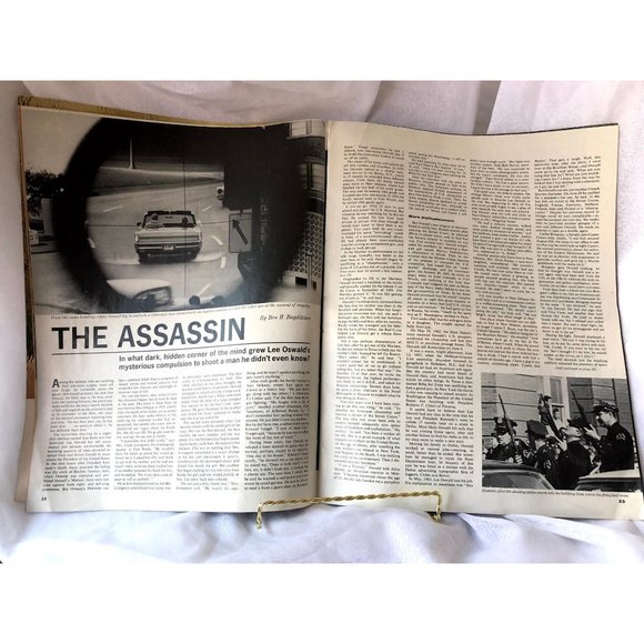 Lot Collection JFK Magazines, Book, Newspaper and Union Pamphlet - Picture 4 of 13